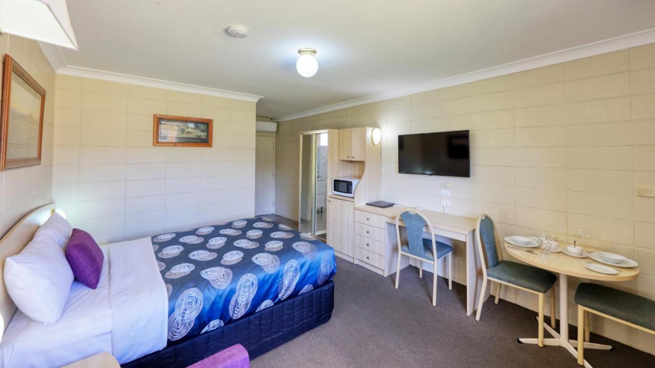 Cootamundra Gardens Motel Экстерьер фото
