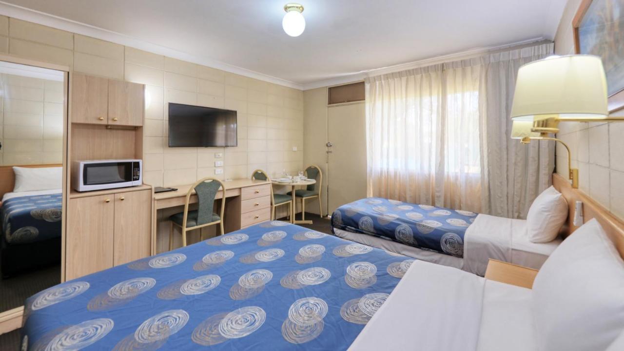 Cootamundra Gardens Motel Экстерьер фото
