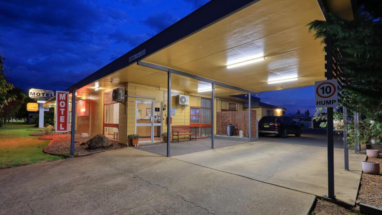Cootamundra Gardens Motel Экстерьер фото