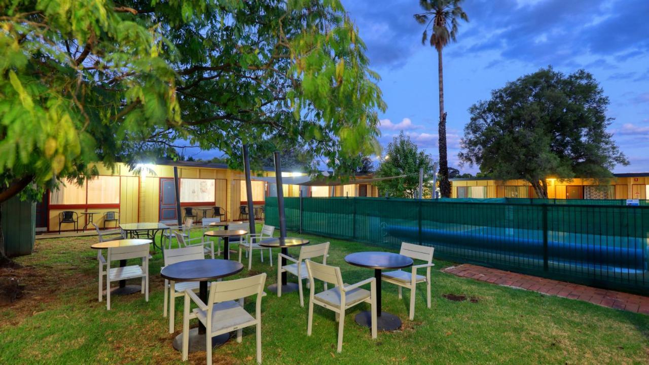 Cootamundra Gardens Motel Экстерьер фото