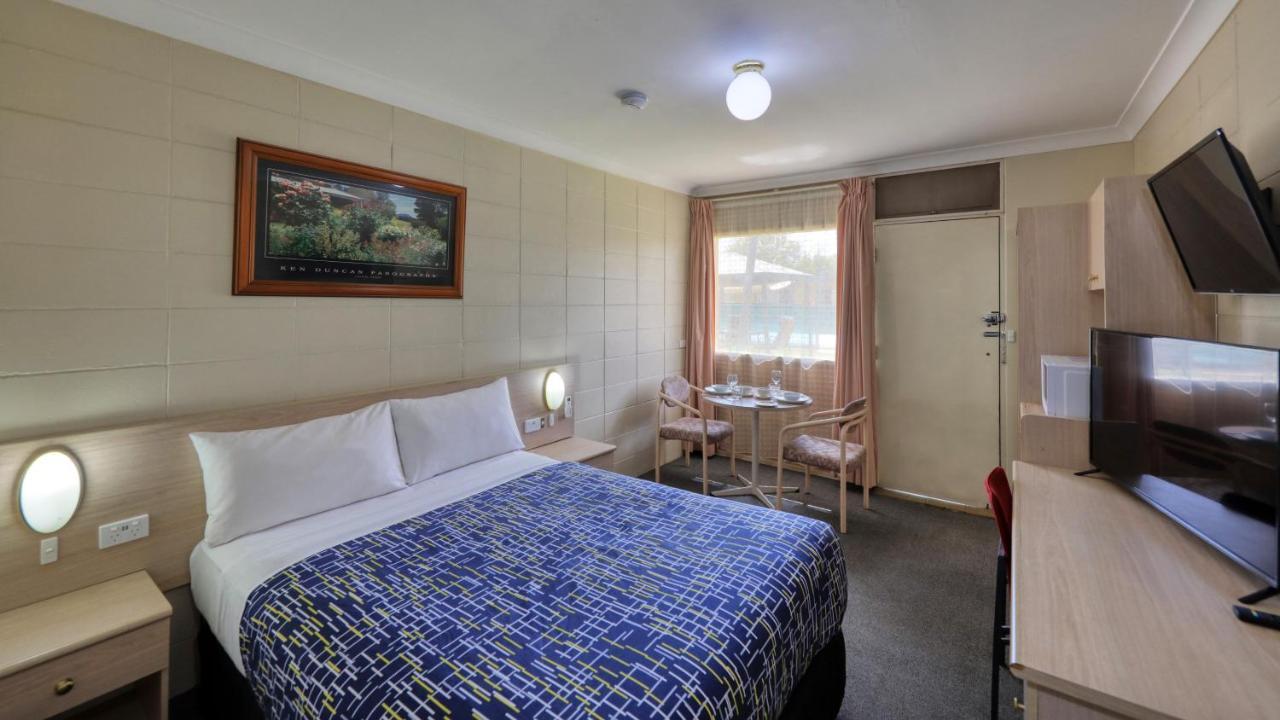 Cootamundra Gardens Motel Экстерьер фото